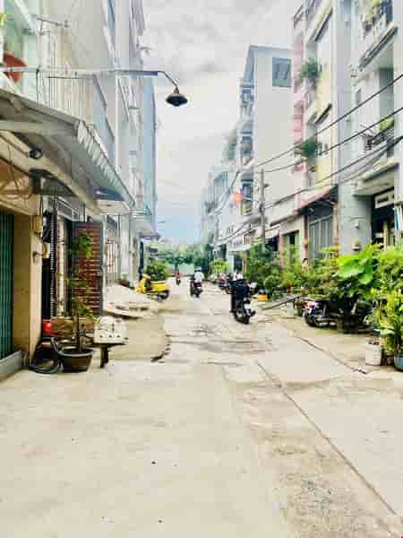 Bán nhà Mã Lò, Bình Tân, 40m2, 1 trệt 2 lầu, hẻm xe hơi, gần Aeon Tân Phú, giá rẻ