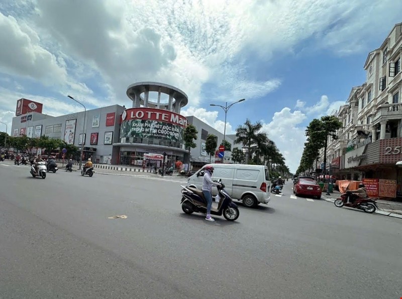 Bán nhà Nguyễn Văn Lượng, Gò Vấp, hẻm xe hơi sat MT tiện KD, 4x20,