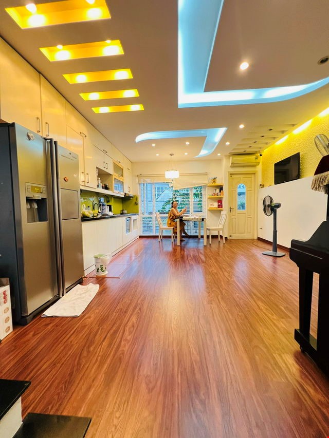 Bán nhà Gara Ô tô- Yên Hòa 40.5m2 - 5 Tầng – MT  5.2m 12 tỷ Cầu Giấy