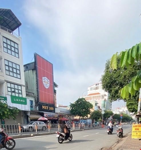 Bán nhà 5 tầng Nguyễn Thái Sơn, Gò Vấp, gần ĐH Công Nghiệp 4, 42M², 5PN,  6.5 tỷ TL