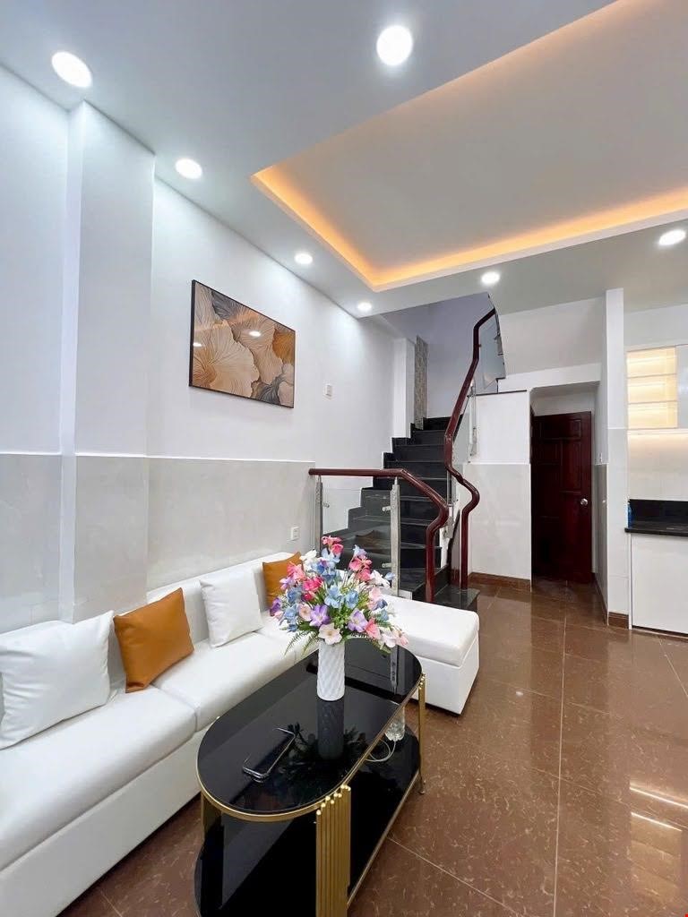 Bán nhà Gò Vấp, Sat hẻm xe hơi Nguyễn Văn Công, 30M² x 3 Tầng, 4 Pn, Full nội thất, SHR