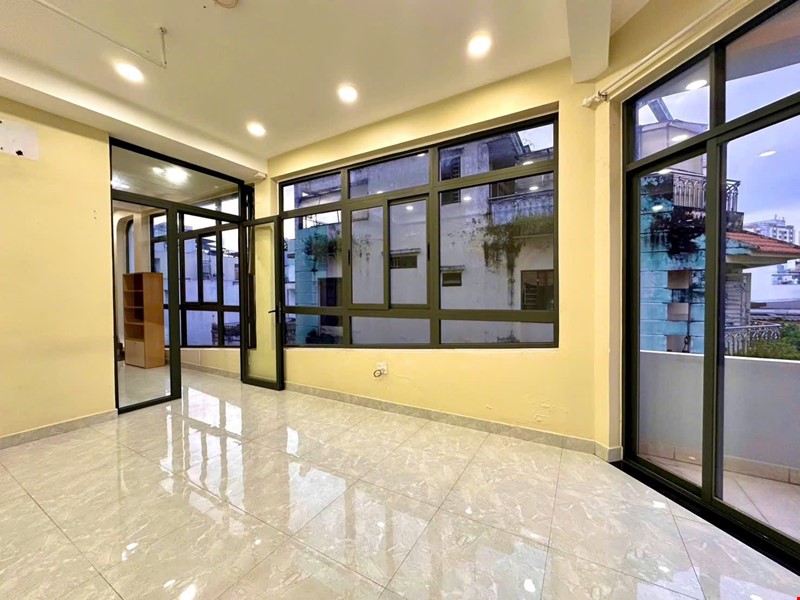 🏡 Mặt tiền căn góc 2MT- có thang máy-💰 chỉ 17ty6- 6 tầng - kinh doanh đông ngày và đêm