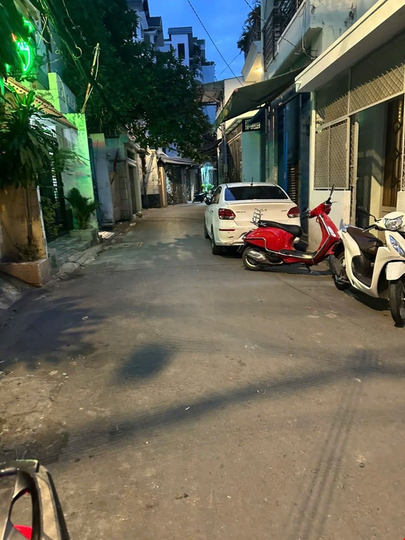 🏡  NHÀ HẺM XE TẢI VÀO TẬN NƠI GẦN KÊNH TÂN HÓA- TÂN PHÚ -60M2- CHỈ 6 TỶ- XÂY MỚI TIỆN KD