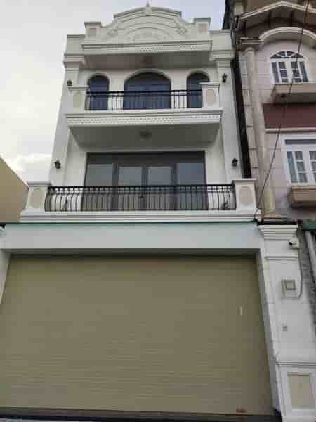 Bán nhà Đường Bình Thành, Bình Tân, 143m2, ngang 5.5m, 3 tầng, HXH, giá rẻ