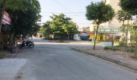 Bán đất Thuận Thành Bắc Ninh 82m2, mặt đường, KD tốt, thông ô tô, gần trường, chợ, UBND.