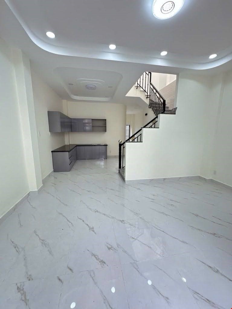 Bán nhà Nguyễn Thượng Hiền, giáp Bình Thạnh, 86M², ngang 5.3m nở hậu, 6.8 tỷ TL