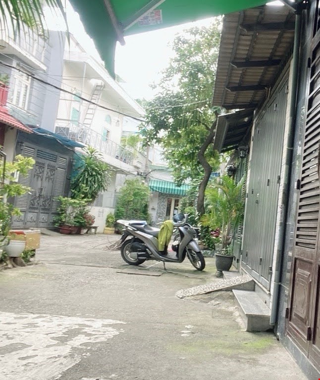 Bán nhà 3 tầng hẻm xe hơi gần Phan Văn Trị, 89m², 4PN khép kín, chỉ 8 tỷ TL, gần Cityland