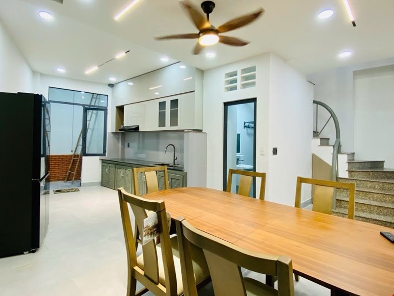 Bán nhà Nguyễn Văn Nghi gần chợ Gò Vấp, ngang 5.5m nở hậu, 3PN, nhà mới ở ngay, 6.4 tỷ TL