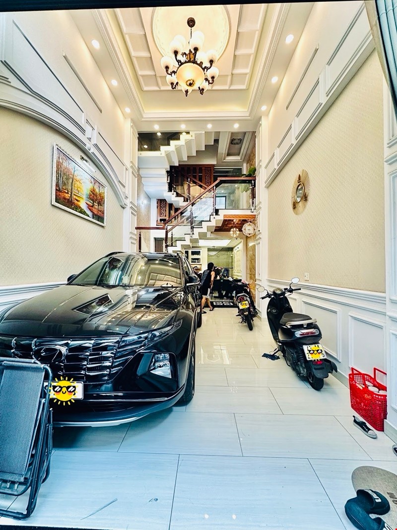 Bán nhà đẹp khu phân lô hẻm xe hơi Nguyễn Văn Khối ngay Cv Làng Hoa, 56M2 5 tầng, 8.8 tỷ TL