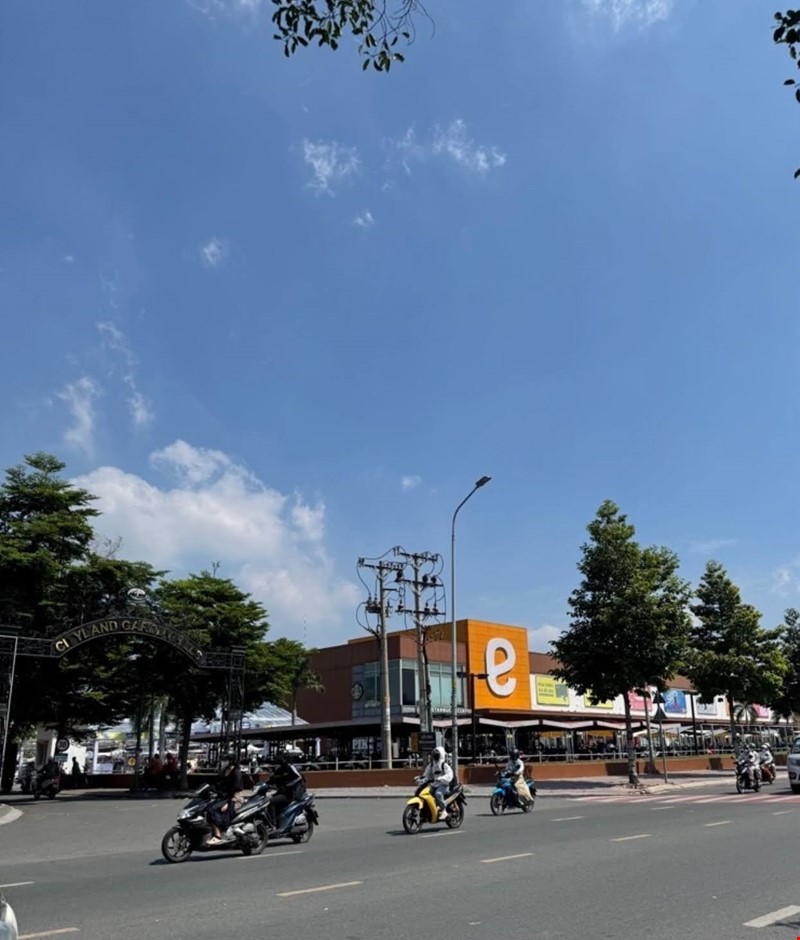 Bán nhà Gò Vấp, hẻm xe hơi Phan Văn Trị, ngay Emart, 64m², 5 tầng, 7.4 tỷ TL