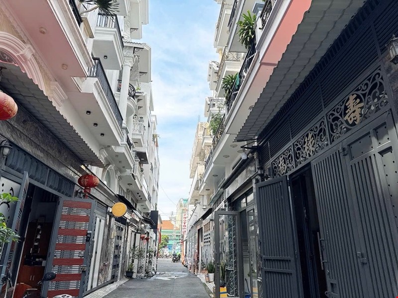 BÁN NHÀ 5 TẦNG GẦN DƯƠNG QUẢNG HÀM , HXH PHÂN LÔ, 54M2, 4PN, NHÀ MỚI Ở NGAY, 8,4 tỷ TL