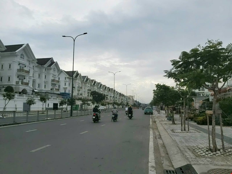 Bán nhà Gò Vấp, hẻm xe hơi Dương Quảng Hàm, 40M², 4 tầng, 5Pn, 6.45 tỷ TL
