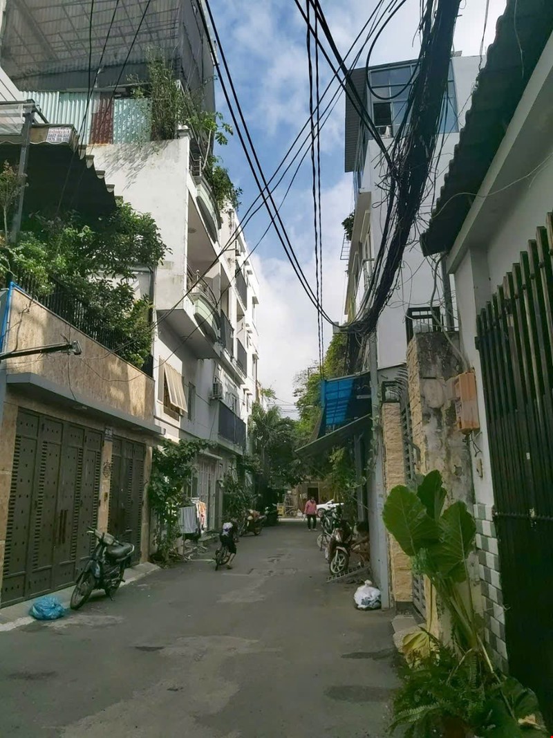 Bán nhà Gò Vấp, hẻm xe hơi Dương Quảng Hàm, 43m², 5 tầng, 5Pn, chỉ 6.68 tỷ TL