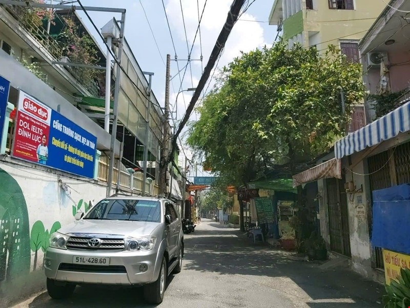 Bán nhà Gò Vấp, hẻm xe hơi Phạm Văn Chiêu, ngay Emart 2, 60M²( 4 x 15), 4 tầng, 4Pn, hơn 6 tỷ TL