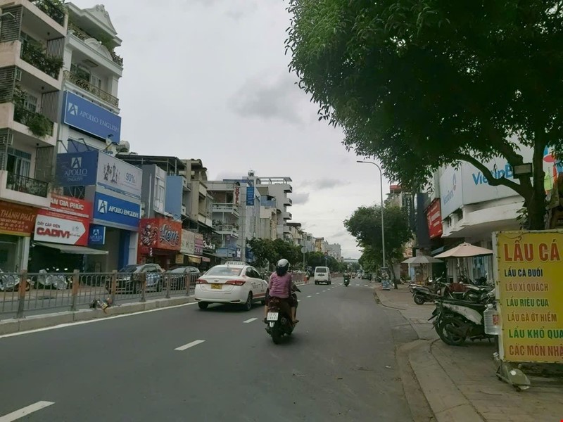 BÁN NHÀ GÒ VẤP, HẺM XE HƠI PHẠM VĂN ĐỒNG,GẦN SÂN BAY, 80M², 8PN, HƠN 9 TỶ TL