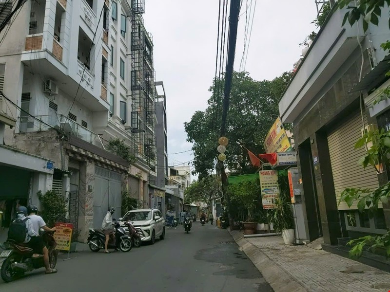 Bán Nhà Gò Vấp, MTKD sầm uất, đường số 20 thông Dương Quảng Hàm, 5x11, 7.8 Tỷ TL