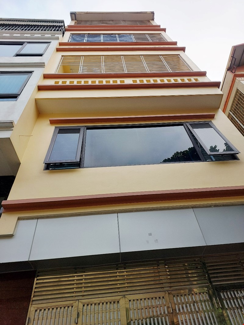 NHÀ HIẾM, NGÕ THÔNG, Ô TÔ TRÁNH, KD ĐA DẠNG, NỘI THẤT ĐẸP, Ở NGAY ĐÓN TẾT. GẦN ĐƯỜNG PHẠM VĂN ĐỒNG