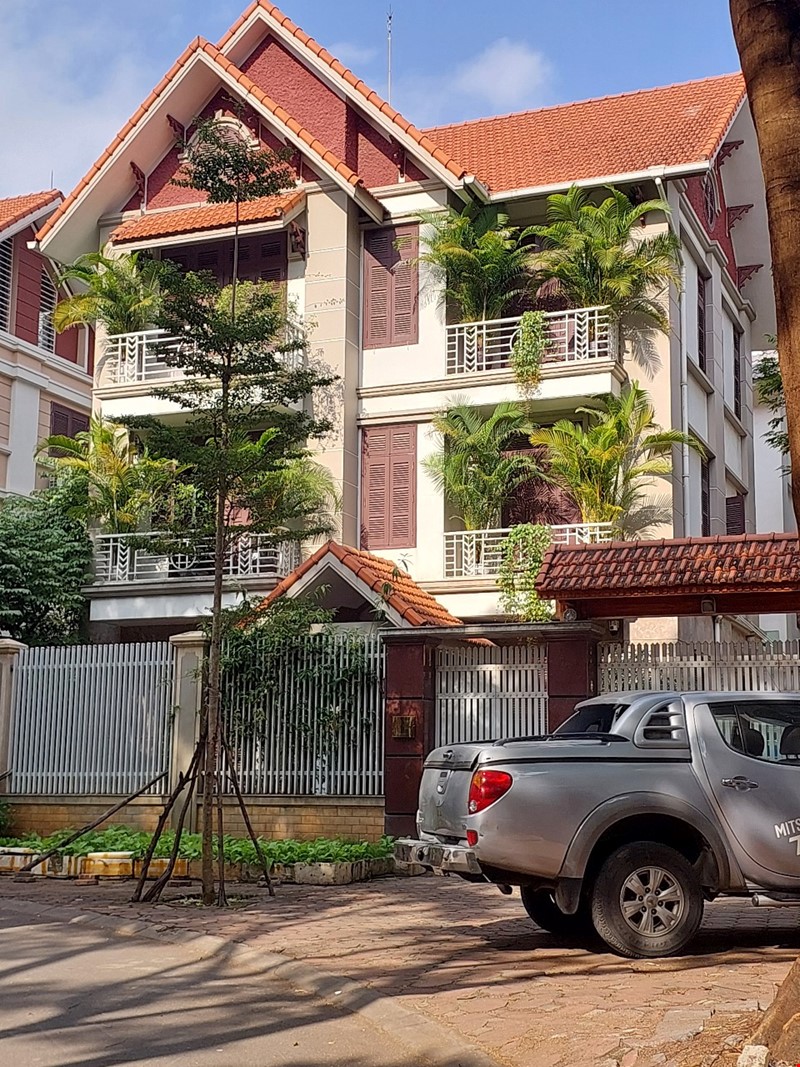 💥❤️GIÁ SIÊU HỜI, BIỆT THỰ ĐƠN LẬP TẠI KHU ĐTM DỊCH VỌNG, CẦU GIẤY – DT:310m2, Mt:15m, XÂY 5 TẦNG,