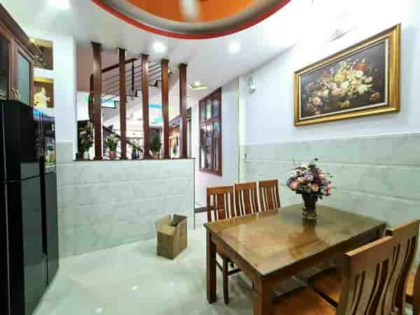 nha-vip-luu-nhan-chu-3-lau-4-x-15m-chi-78-ty-tan-binh-pr6218