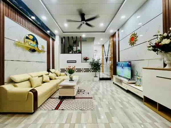 noi-that-dep-hem-4m-tran-khac-chan-45-x-15m-3-lau-chi-84-ty-pr5899