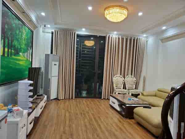 tang-toan-bo-noi-that-xin-ban-gap-nha-hoang-quoc-viet-ngo-thoang-48m2-41-ty-pr4158