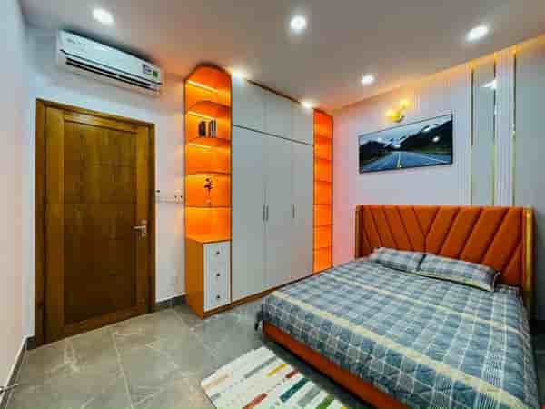hem-xe-hoi-nguyen-van-troi-4-x-13m-3-lau-87-ty-phu-nhuan-pr6496