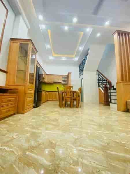 nha-dep-gap-ban-55-x-10m-87-ty-huynh-van-banhphu-nhuan-pr4815