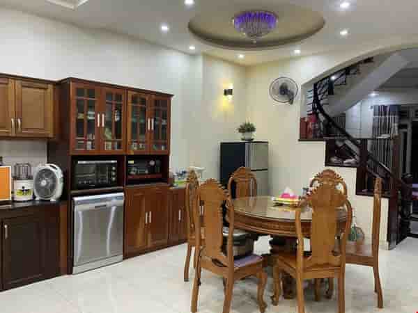 noi-that-cao-cap-huynh-van-banh-43-x-14m-74-ty-phu-nhuan-pr6731