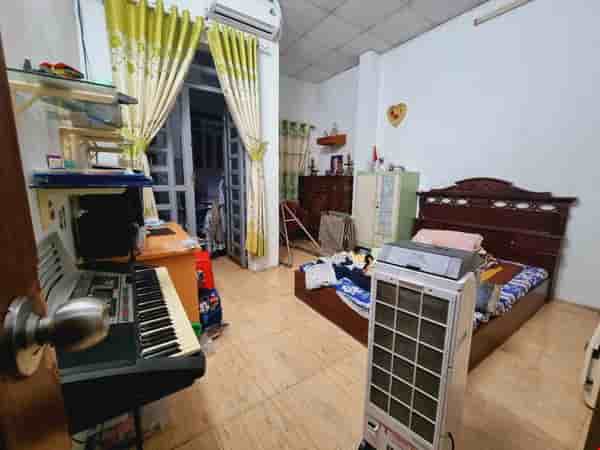 hem-1-sec-huynh-van-banh-4-x-12m-1-lau-chi-65-ty-phu-nhuan-pr6046