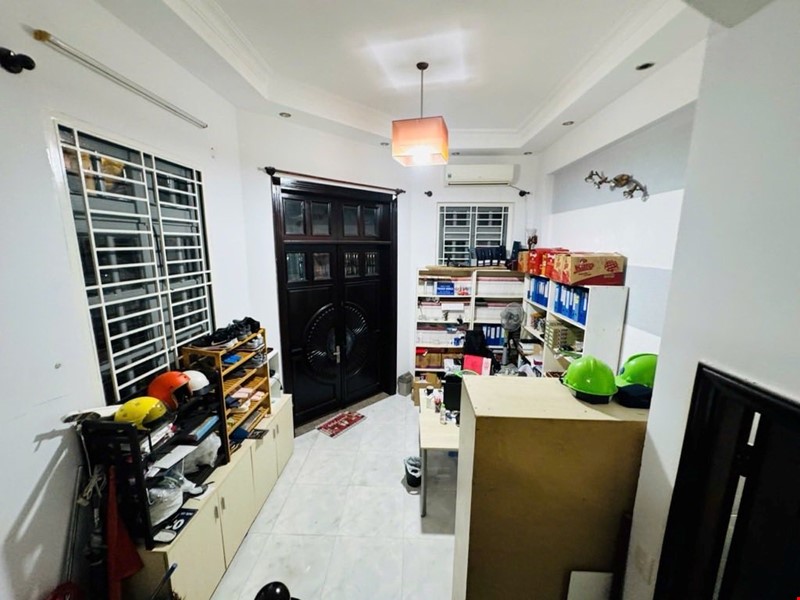 ban-nha-can-goc-2-mat-tien-duong-so-tan-quy--4-tang--ngang-5m-pr7644