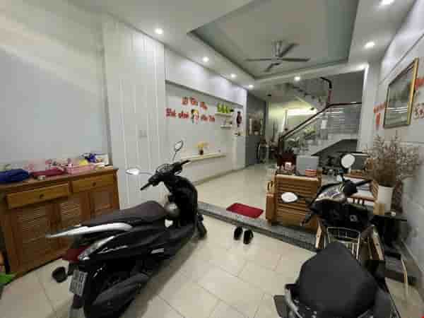 ban-nha-nguyen-dinh-chinh-4-x-14m-3-lau-chi-74-ty-phu-nhuan-pr6981