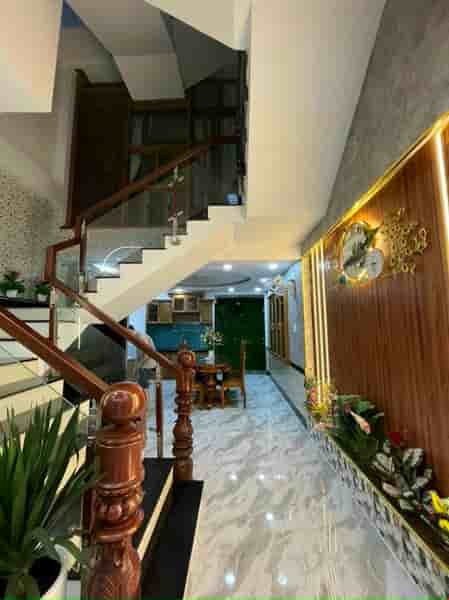 nha-dep-4-lau-tan-ky-tan-quy-42-x-155m-75-ty-tan-phu-pr6148