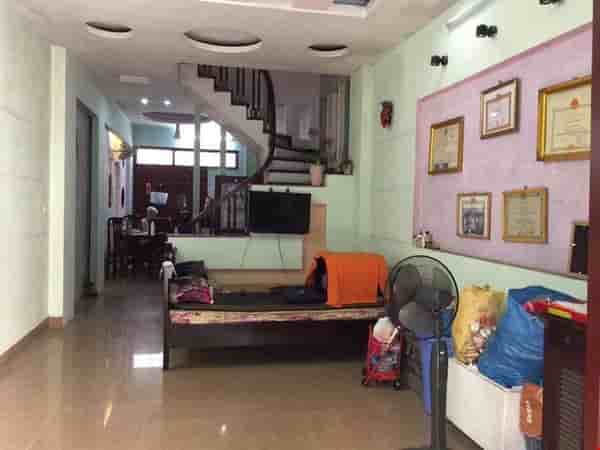 nhinh-8-ty-o-to-vao-nha-phan-lo-hoang-ngoc-phach-52m-4-tang-mt-38m-pr4154