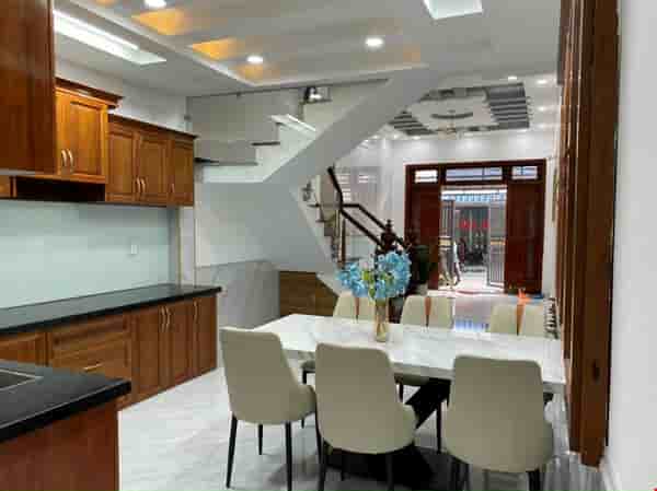 nguyen-trung-truc-4-x-13m-3-lau-hem-4m-chi-85-ty-binh-thanh-pr5014