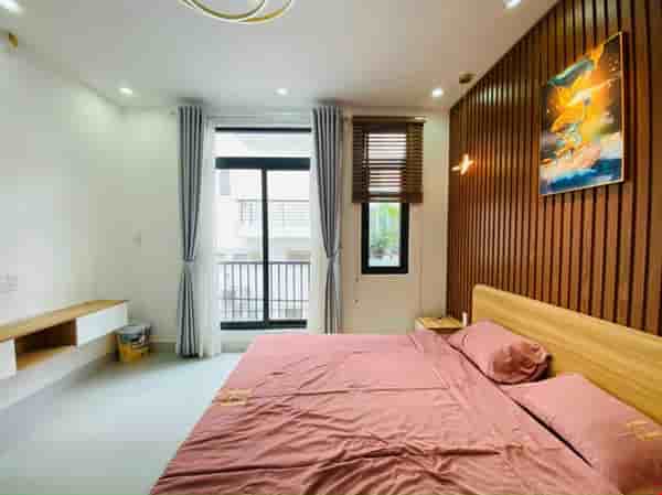 nha-hem-4m-tran-huu-trang-42-x-13m-3-lau-86-ty-phu-nhuan-pr6672