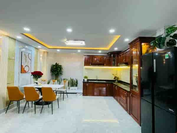 tan-binh-hem-4m-cach-mang-thang-tam-4-x-14m-87-ty-3-lau-pr6412