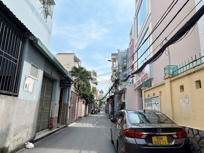 ban-nha-go-vap--hem-xe-hoi-le-van-tho-gan-cho-hanh-thong-tay-64m2-4pn-68-ty-tl-pr7659