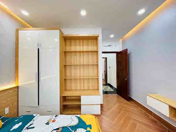 tan-phu-nha-3-lau-hoang-ngoc-phach-4-x-12m-chi-52-ty-bot-pr6857