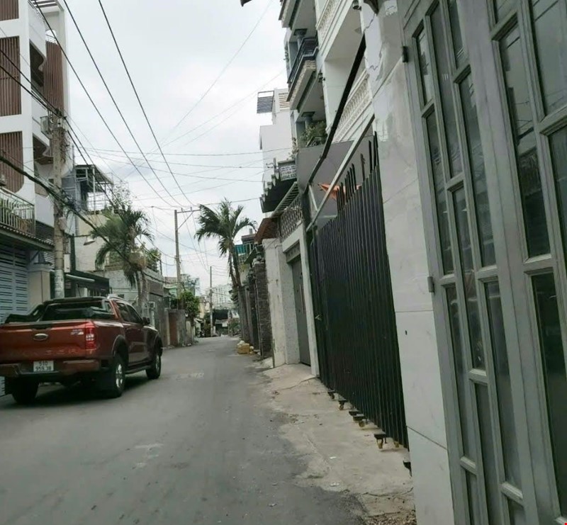 ban-nha-go-vap-hem-xe-hoi-le-duc-tho-gan-cho-xom-moi-56m²-x4-tang-5pn-hon-6-ty-pr7449