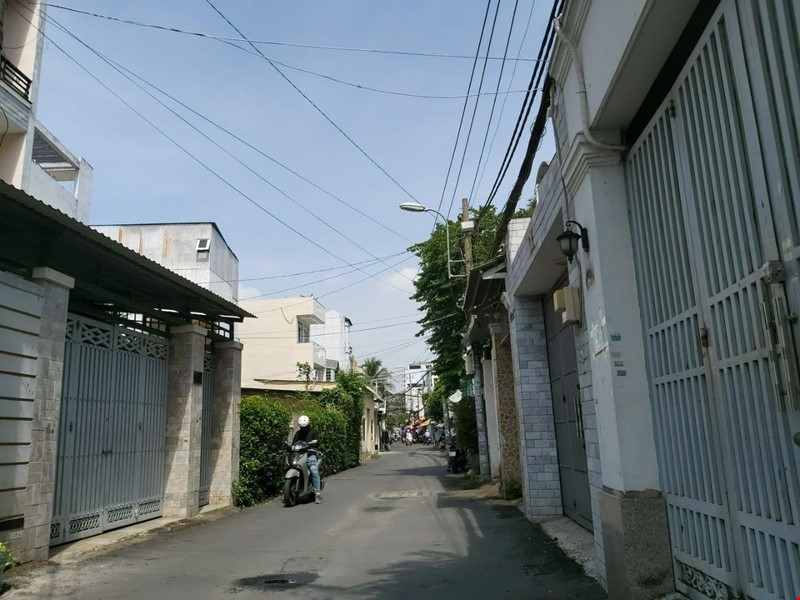 ban-nha-go-vap-hem-xe-hoi-nguyen-van-luong-ngay-lottemart--5-x-17-hon-8-ty-tl-pr7408