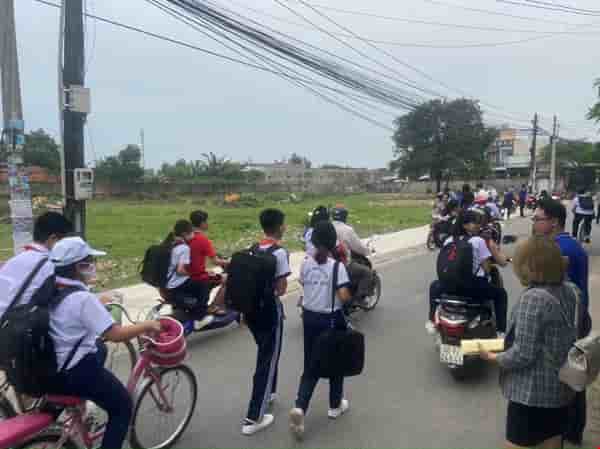 dat-ke-truong-hoc-sau-ca-phuong-trang-daisdtc-100-pr3595