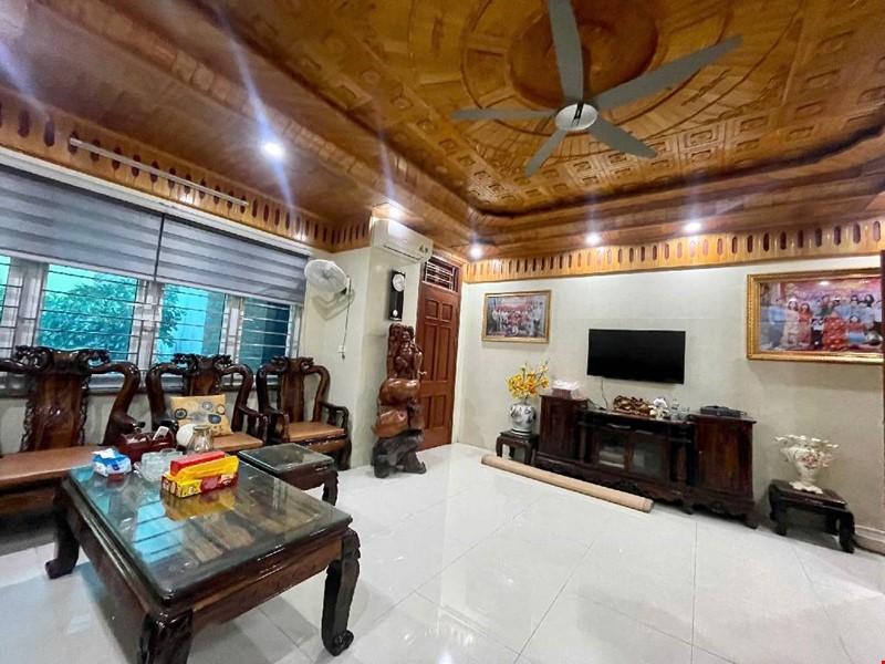 ban-nha-5-tang-ngo-thong-kd-–-gara-o-to-–-gan-mat-pho--lo-goc--vi-tri-cuc-dep-pr7650