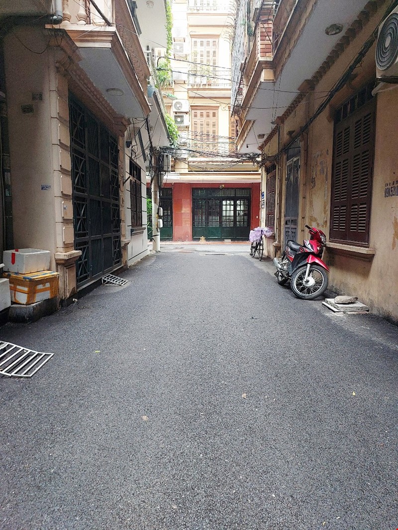 ban-dat-khu-phan-lo-o-ban-co-2-mat-thoang-o-to-vao-dat-hoang-quoc-viet-nghia-do-ha-noi-pr7663