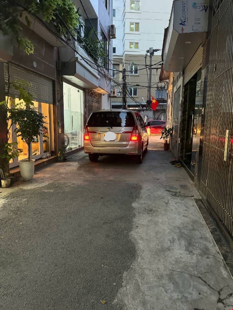 anh-chi-tim-nha-o-tay-ho-duong-lac-long-quan-ngo-thong-o-to-vao-nha-thi-hay-thu-trai-nghiem-can-pr7677